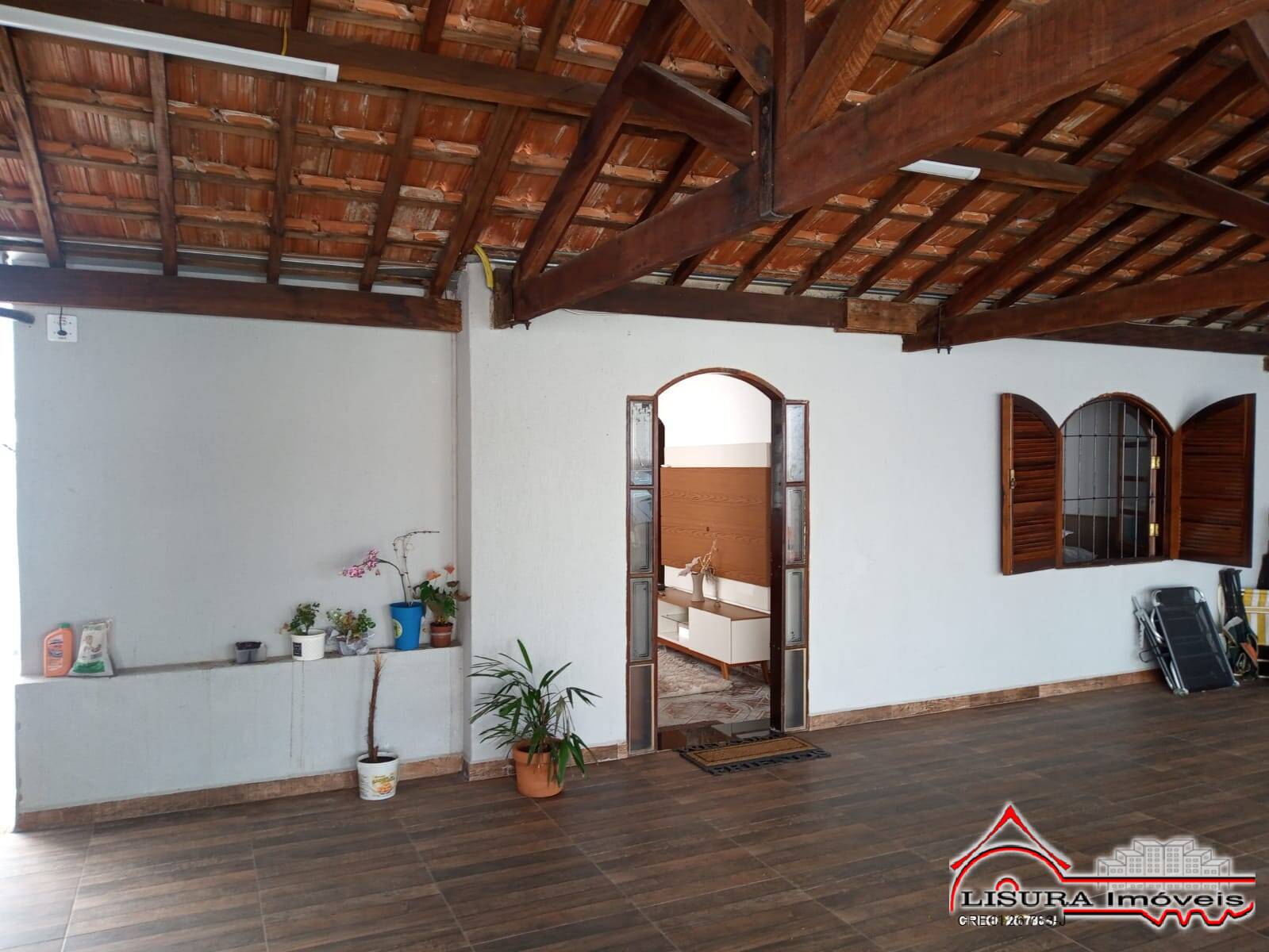 Casa à venda com 2 quartos, 132m² - Foto 1