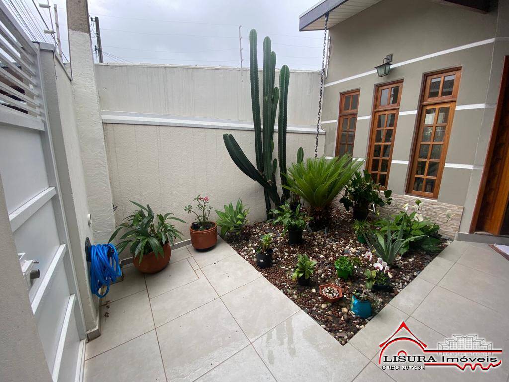 LINDA CASA NO VILLA BRANCA JACAREÍ SP