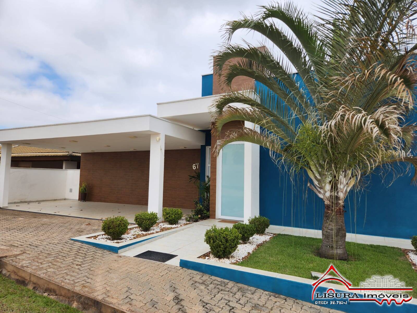 CASA DE CINEMA NO CONDOMÍNIO LAGO DOURADO JACAREÍ SP