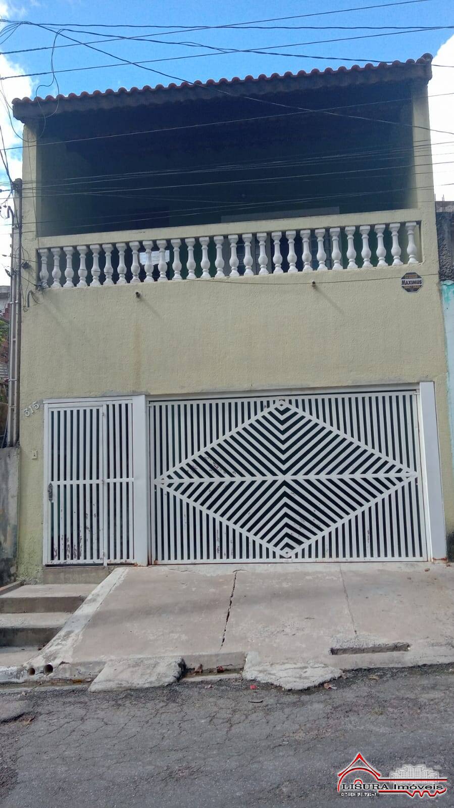 CASA NO JARDIM COLONIA DE JACAREÍ SP