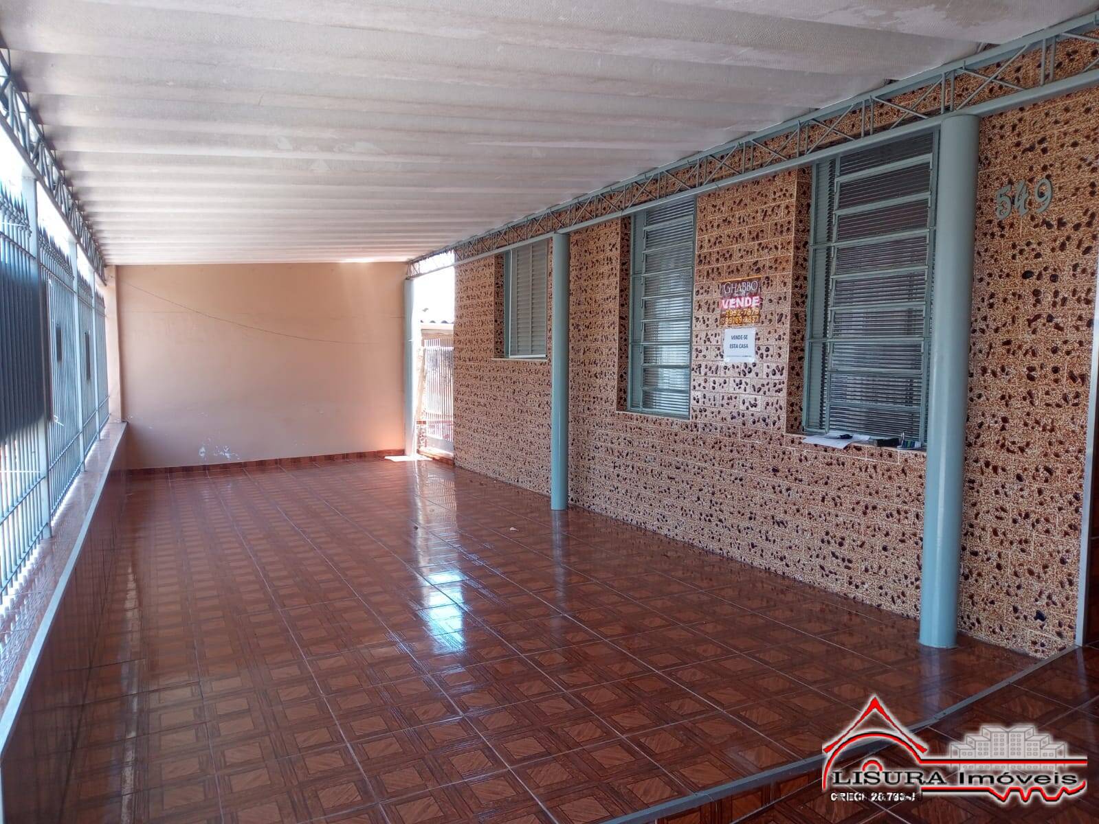 Casa à venda com 4 quartos, 200m² - Foto 1