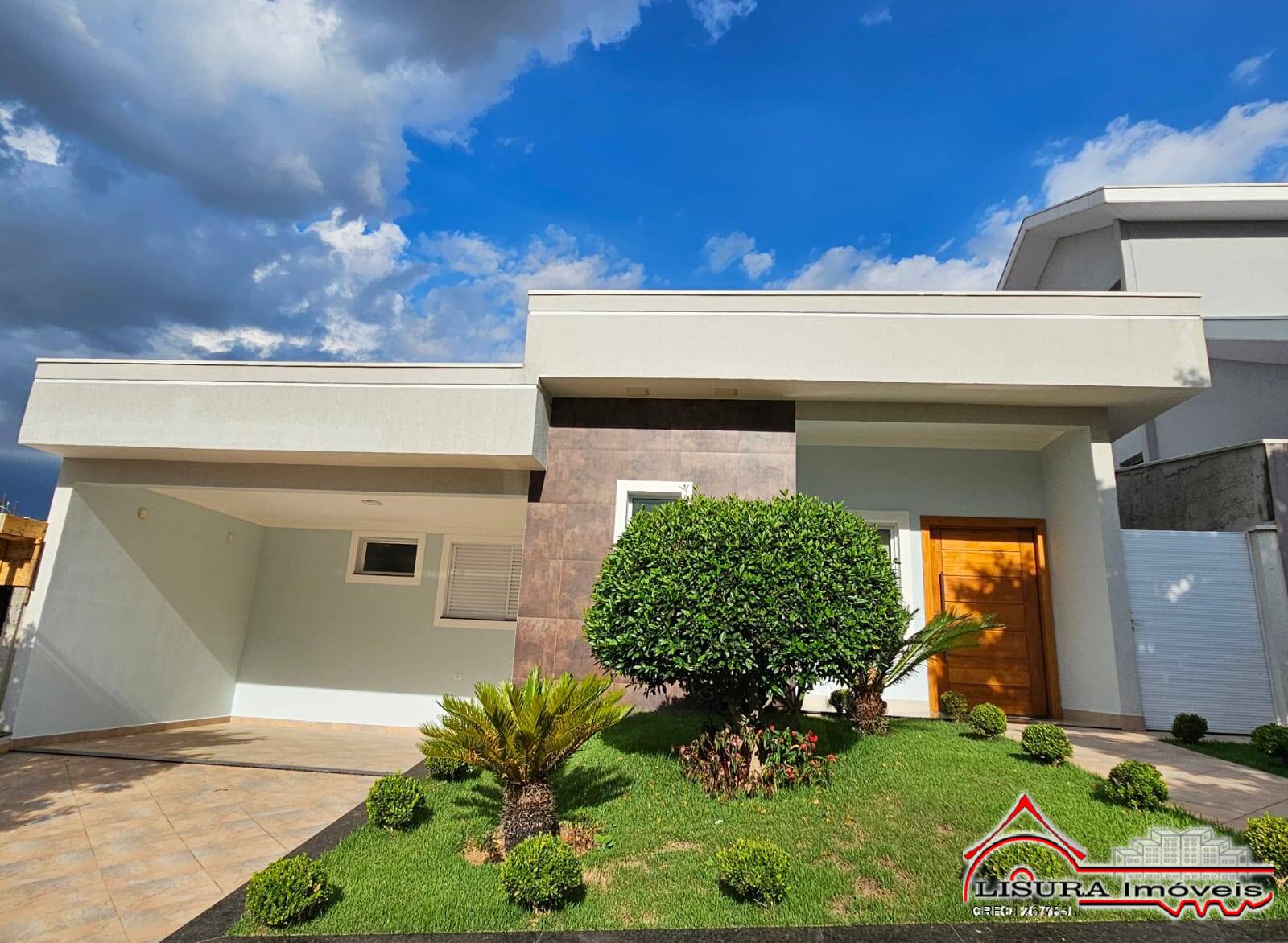 LINDA CASA NOVA EM CONDOMINIO ALTO PADRÃO JACAREÍ SP VENDA