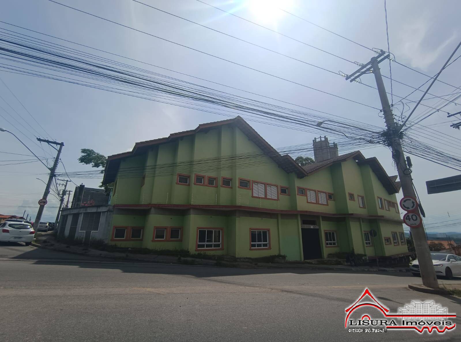 PREDIO COMERCIAL A VENDA DE FRENTE A ESTRADA VELHA JACAREI SP