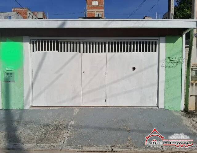 Vendo ou troco essa casa em Jacareí SP por uma em Caraguatatuba SP