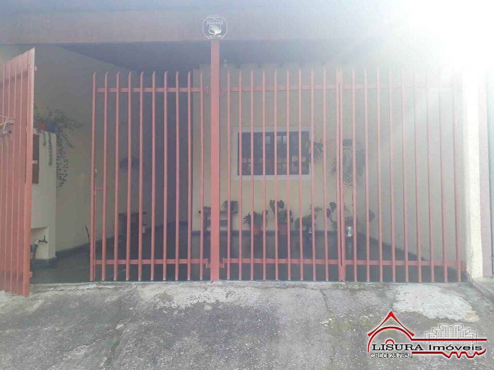 CASA 3 DORMITORIOS NO BANDEIRA BANCA JACAREI SP (ML)