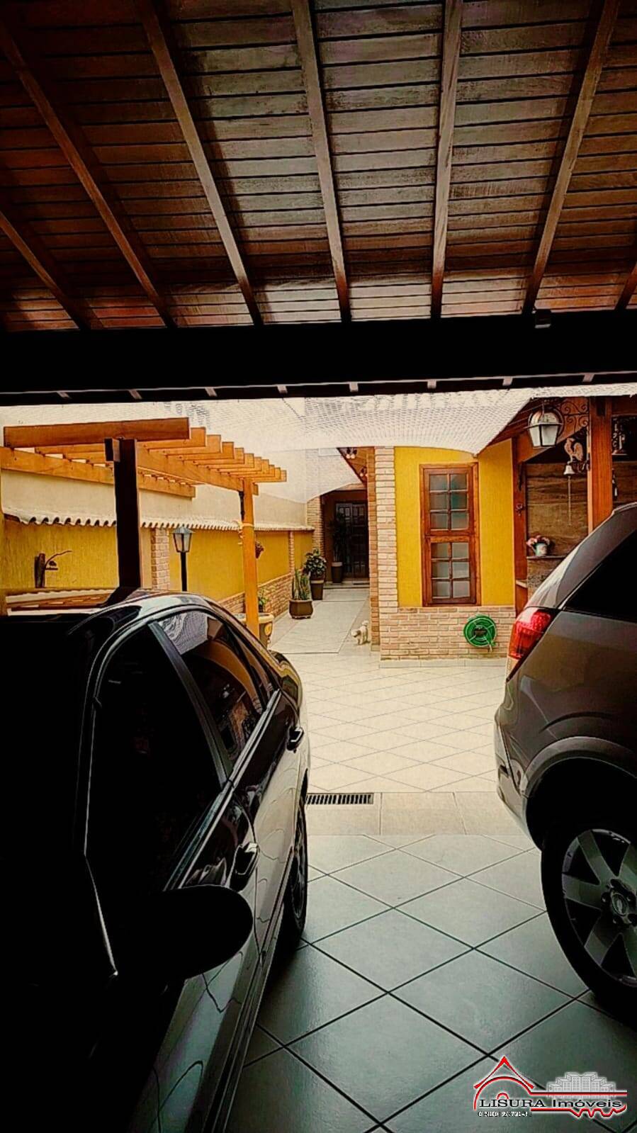 (BA) CASA NO CENTRO DE JACAREÍ SP PROXIMO A JB ESTUDA TROCA POR APARTAMENTO