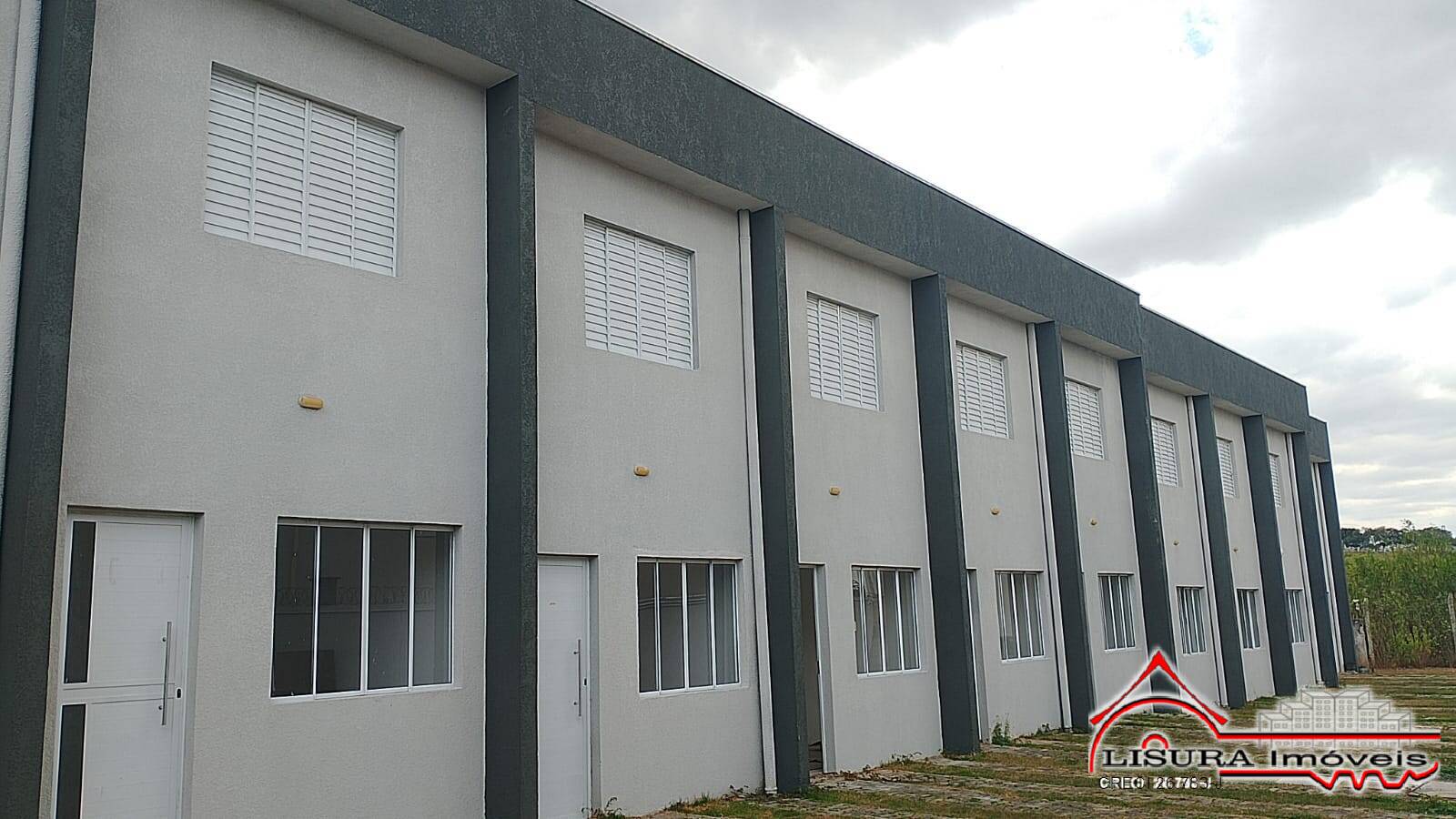 (TI) CASA NOVA EM CONDOMINIO NO VILA ROMANA JACAREI SP