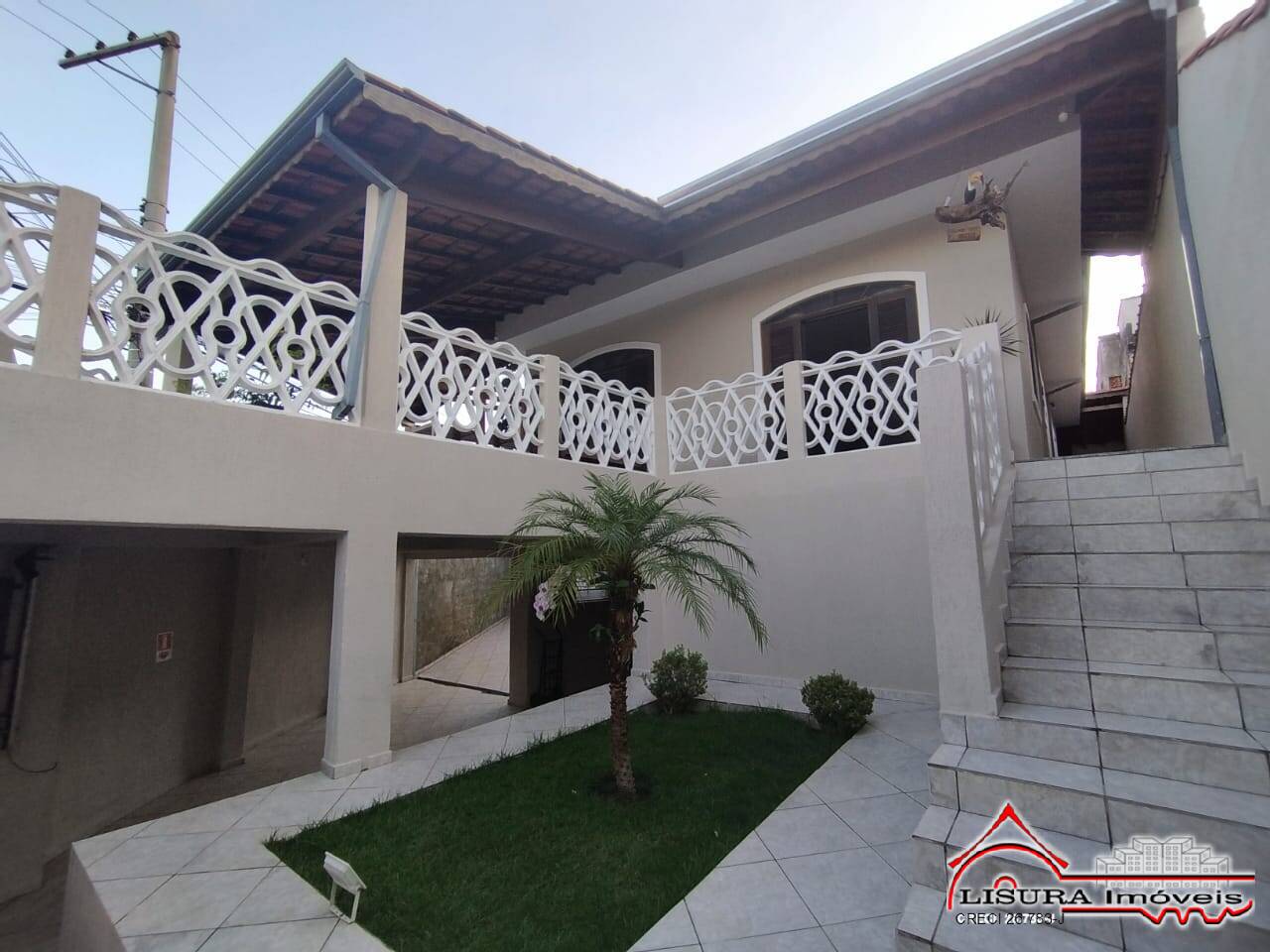 (I) LIDA CASA NA ENTRADA DO JD PARAISO JACAREI SP TERRENO DE 355,25 M²