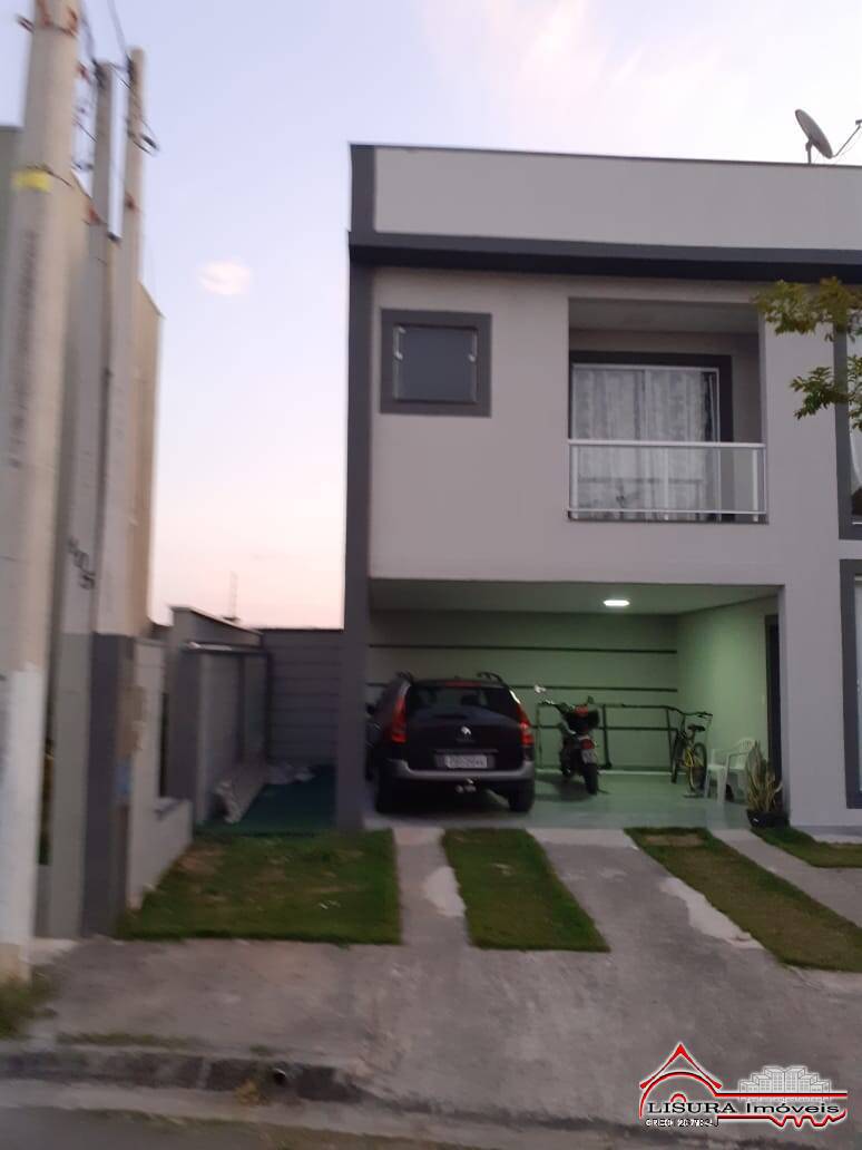 CASA EM CONDOMINIO ALTO PADRÃO JACAREÍ SP MANACAS