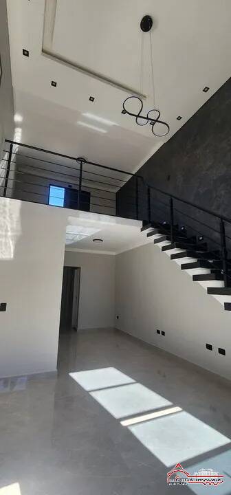 Casa à venda com 3 quartos, 100m² - Foto 2