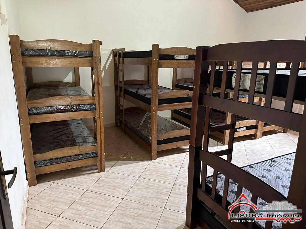 Chácara à venda com 8 quartos, 21000m² - Foto 11
