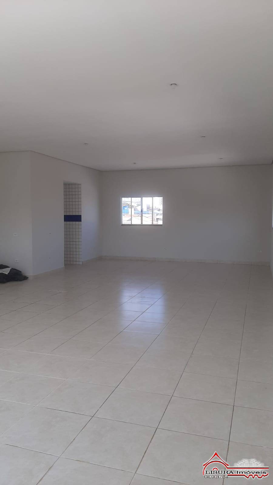 (WM) PONTO COMERCIAL PARTE SUPERIOR PARA LOCAÇÃO CENTRO JACAREI SP