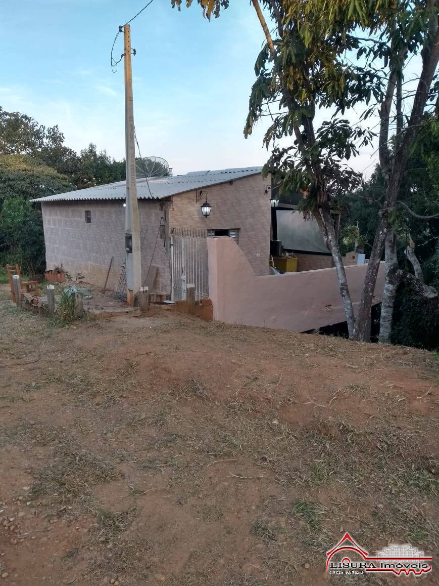 Chácara à venda com 2 quartos, 2250m² - Foto 1