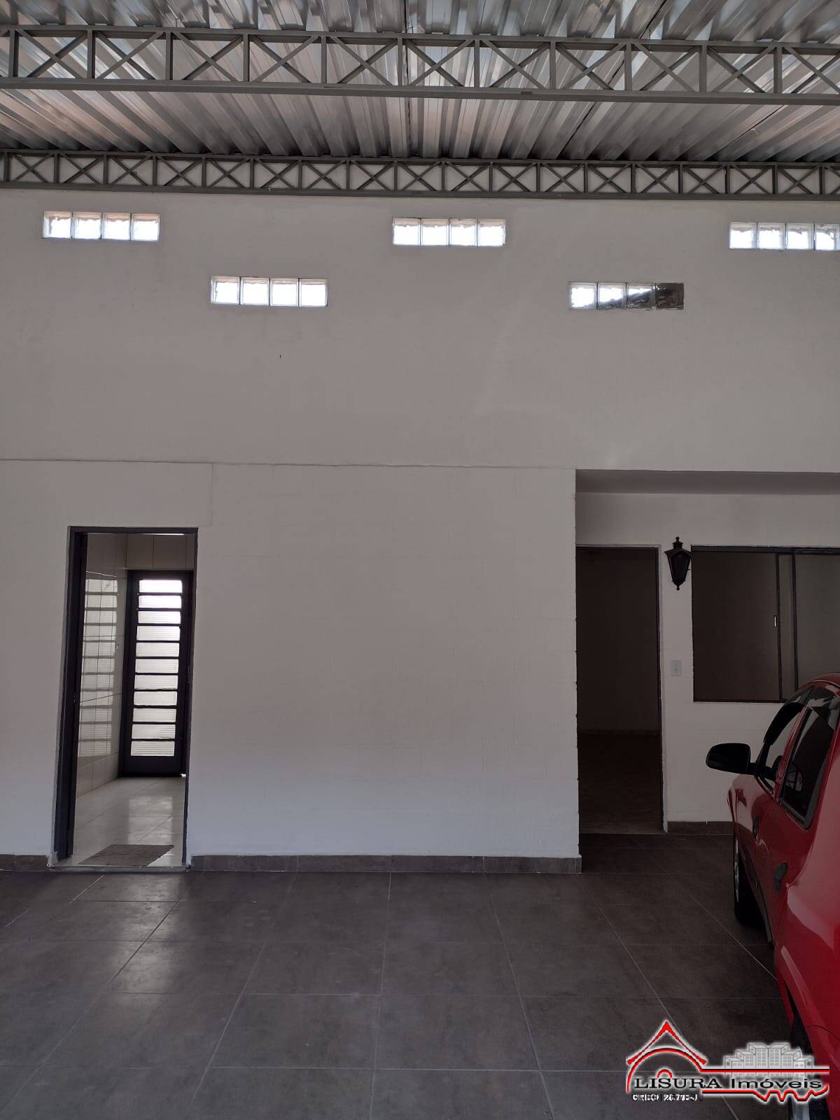 (A) LINDA CASA NO PQ CALIFORNIA JACAREÍ SP
