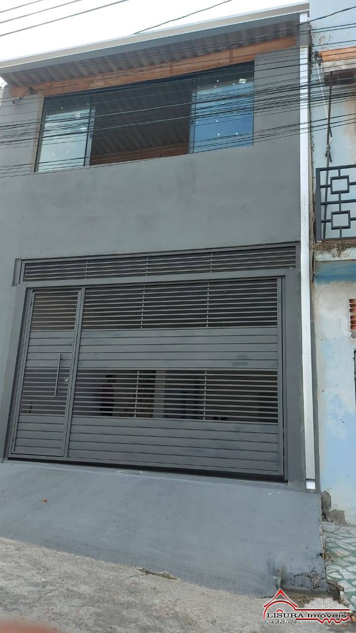 (CM) CASA PQ IMPERIAL JACAREÍ SP COM 2 SUITES