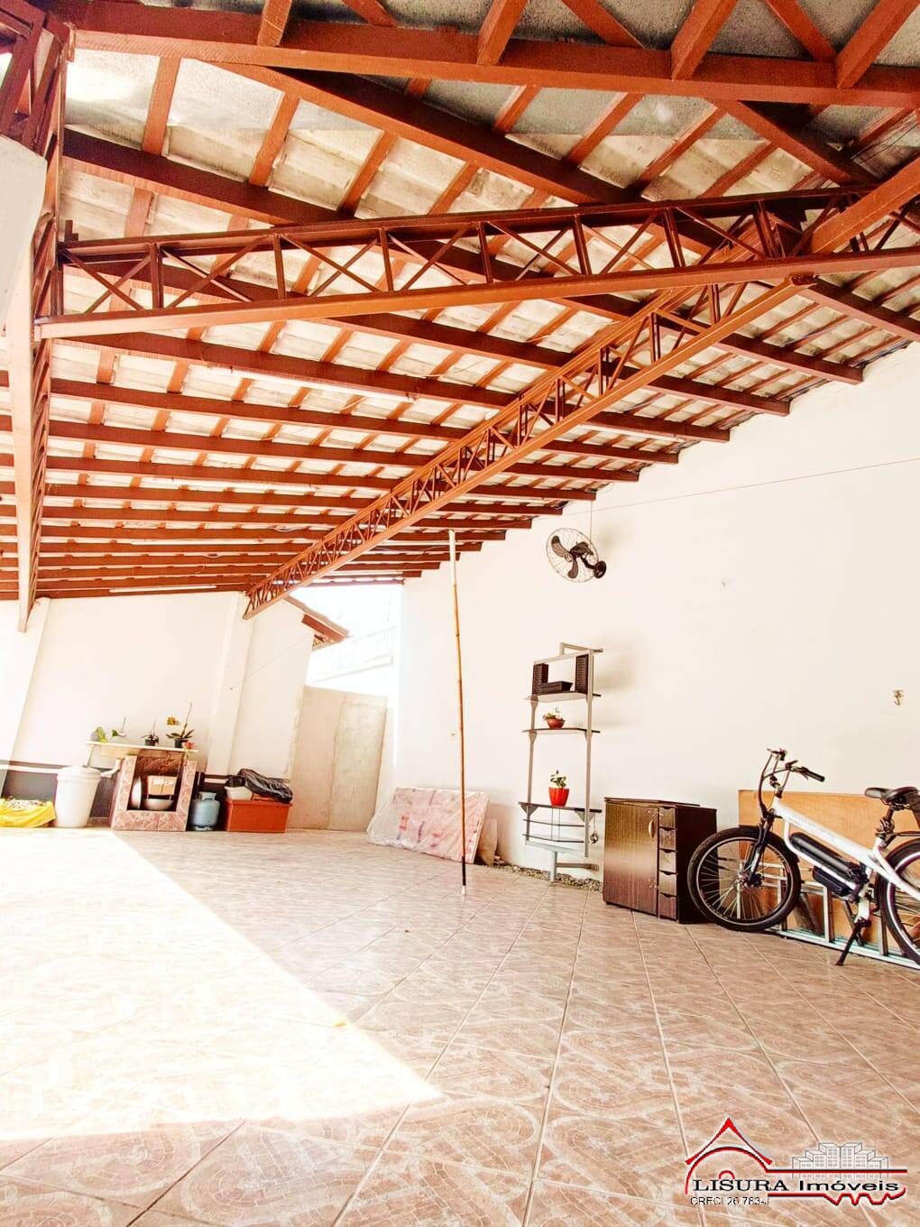 SOBRADO COM EDICULA NO JD SANTA MARIA JACAREÍ SP