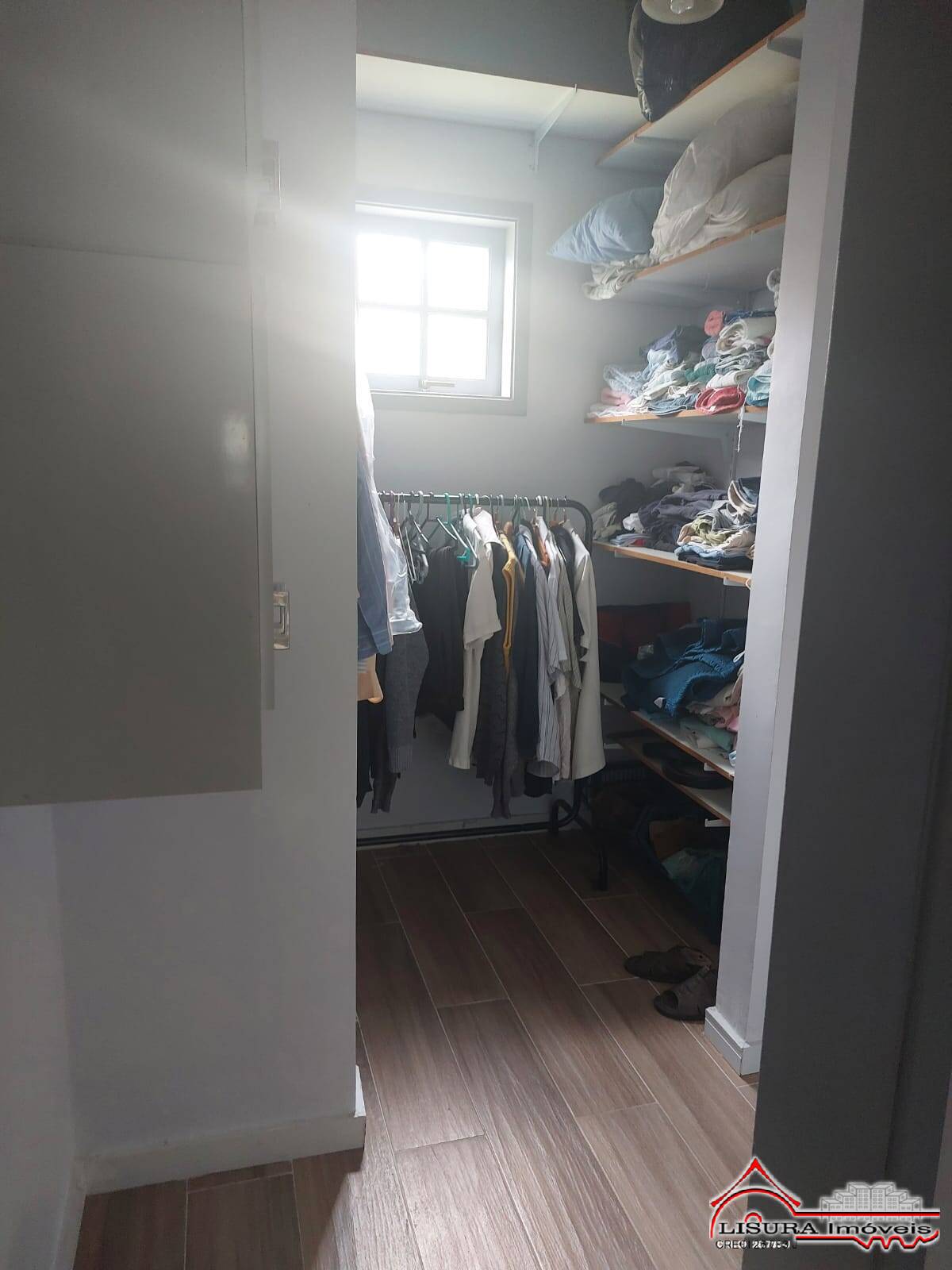 Casa de Condomínio à venda com 4 quartos, 222m² - Foto 8