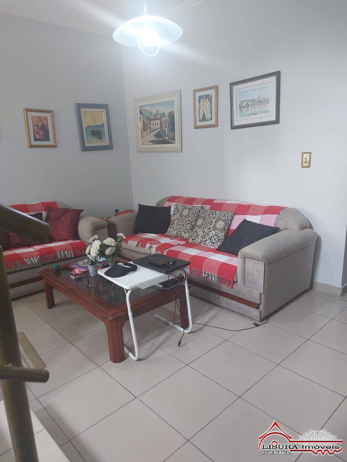 Casa de Condomínio à venda com 4 quartos, 222m² - Foto 2