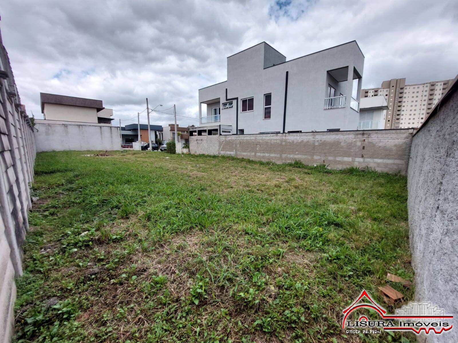 (VM) TERRENO EM CONDOMINIO BOSQUE DOS MANACAS JACAREÍ SP 392m²
