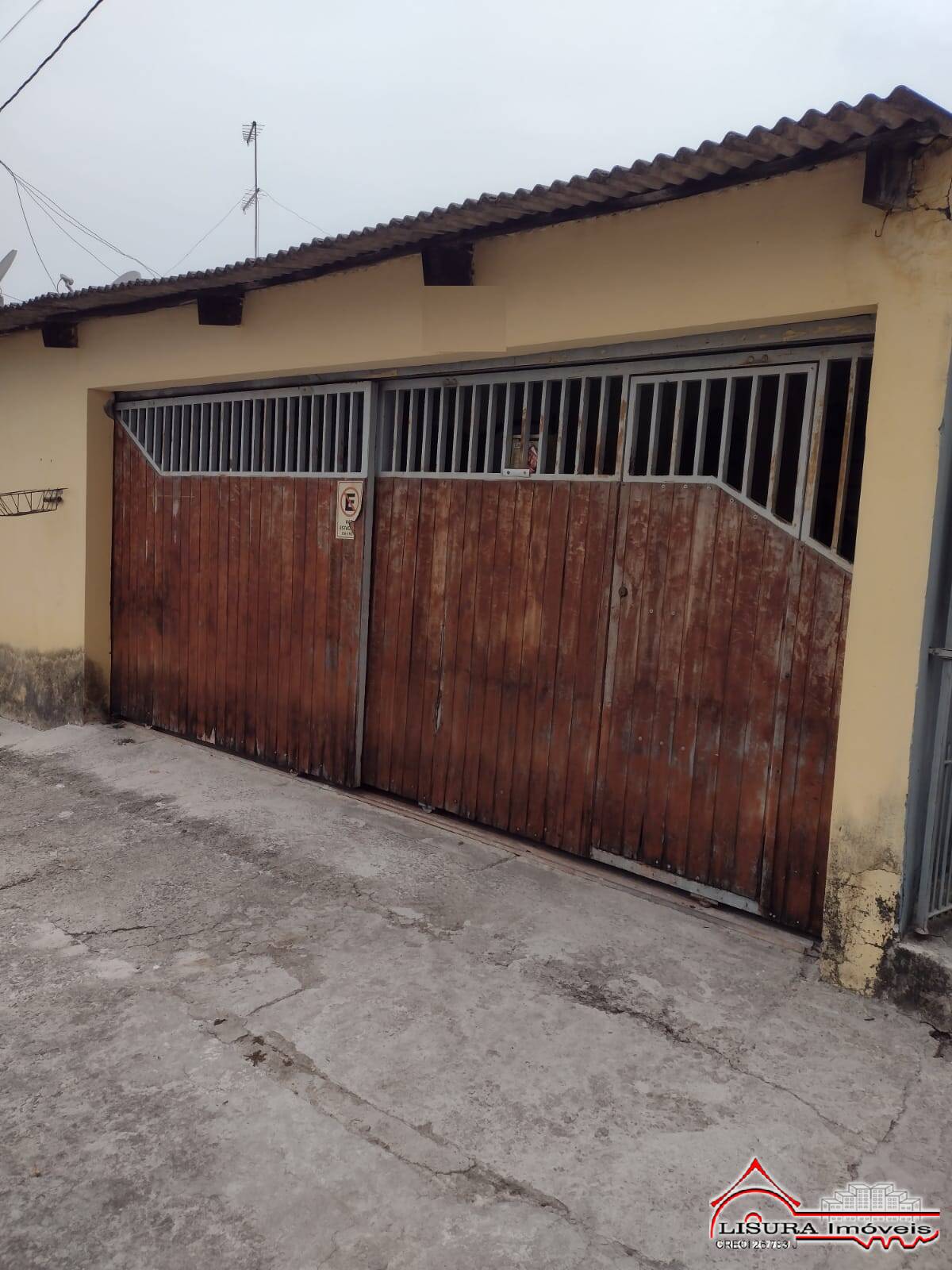 (A) 2 CASAS A VENDA NO CIDADE SALVADOR JACAREI SP PARTE ALTA