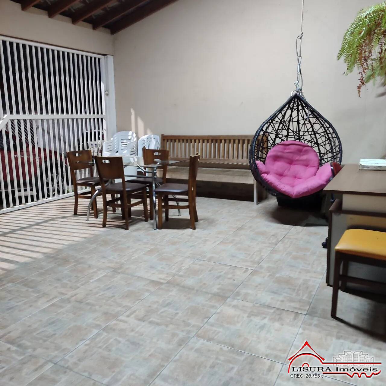 Casa à venda com 3 quartos, 85m² - Foto 1