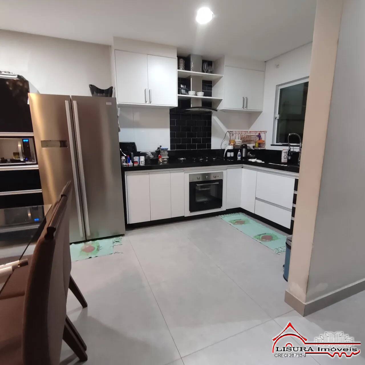 Casa à venda com 3 quartos, 85m² - Foto 4
