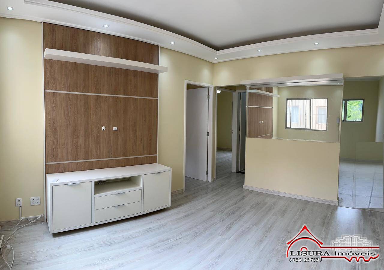 LINDO APARTAMENTO NO APINAGES NA SAIDA PARA DUTRA JACAREI SP