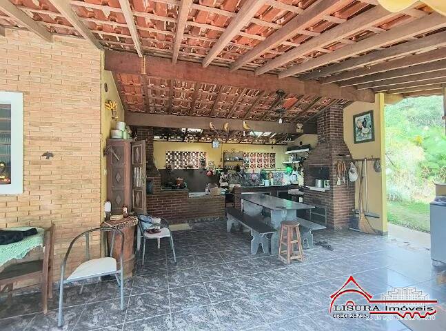 (WM) SITIO COM 13.200M² PROXIO A REDE NOVO TEMPOS JACAREI SP