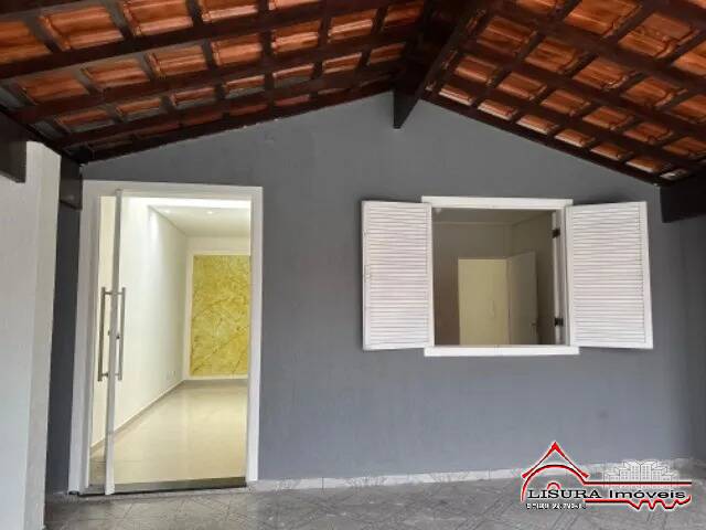 LINDA CASA EM CONDOMINIO PQ CALIFORNIA JACAREÍ SP