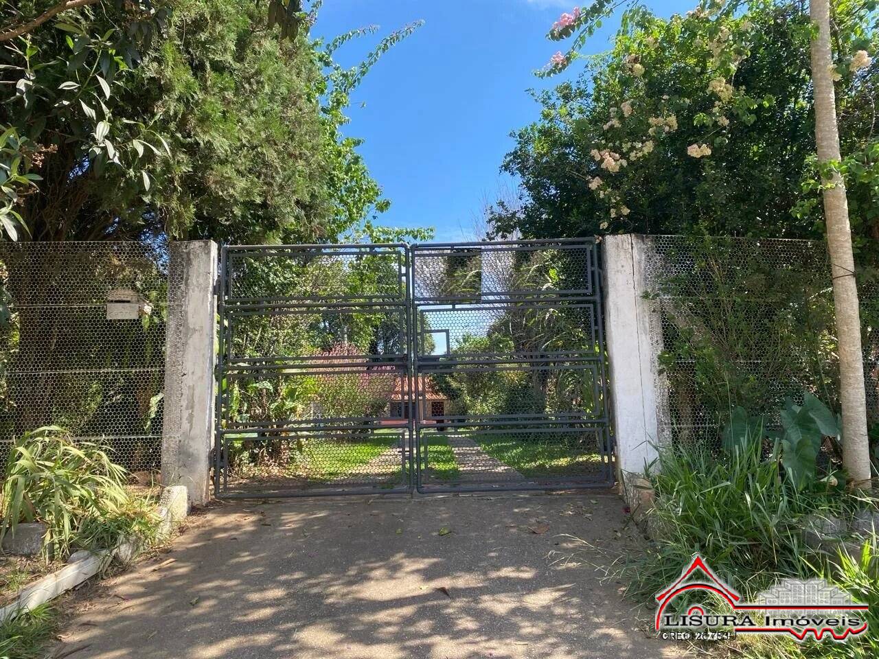 Sítio à venda com 3 quartos, 137m² - Foto 1