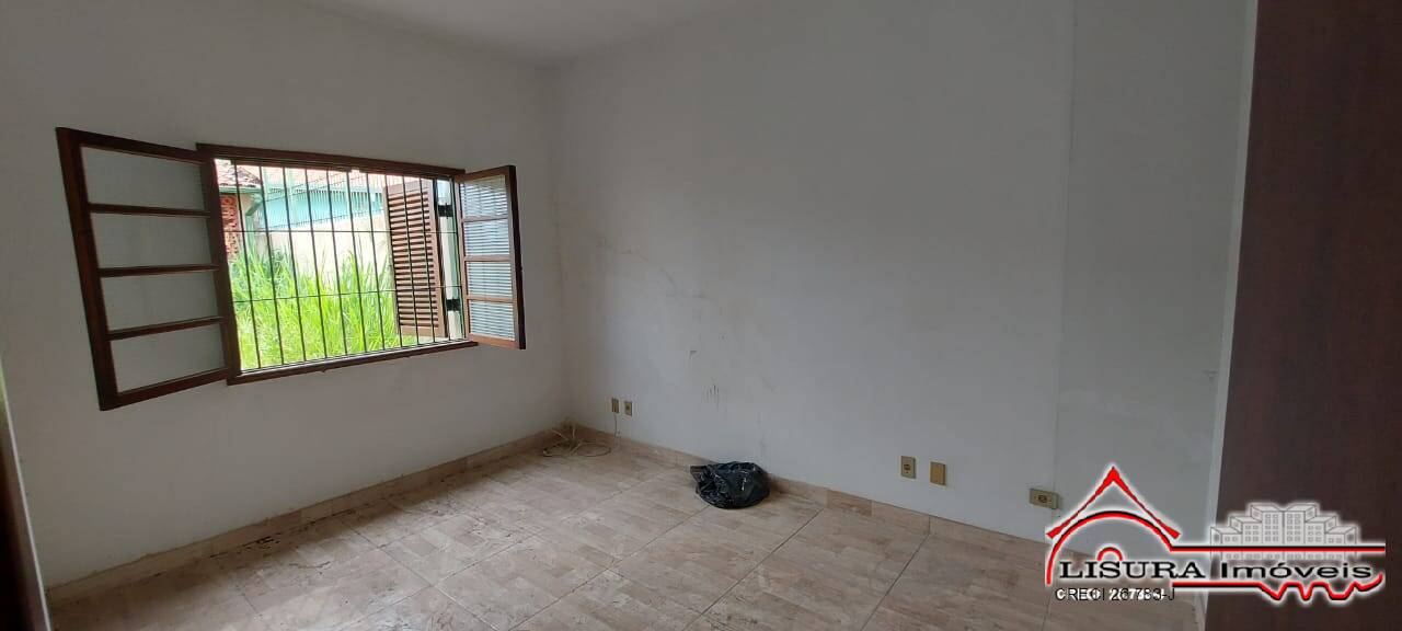 Casa à venda com 3 quartos, 145m² - Foto 2