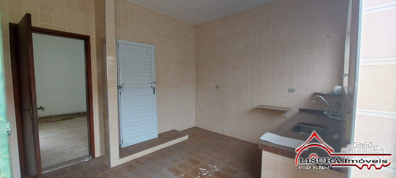 Casa à venda com 3 quartos, 145m² - Foto 4