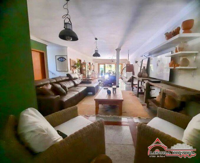 Casa à venda com 4 quartos, 293m² - Foto 5