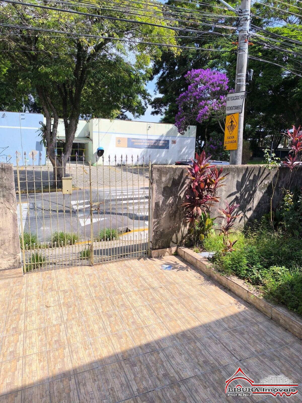 Casa à venda com 3 quartos, 108m² - Foto 2