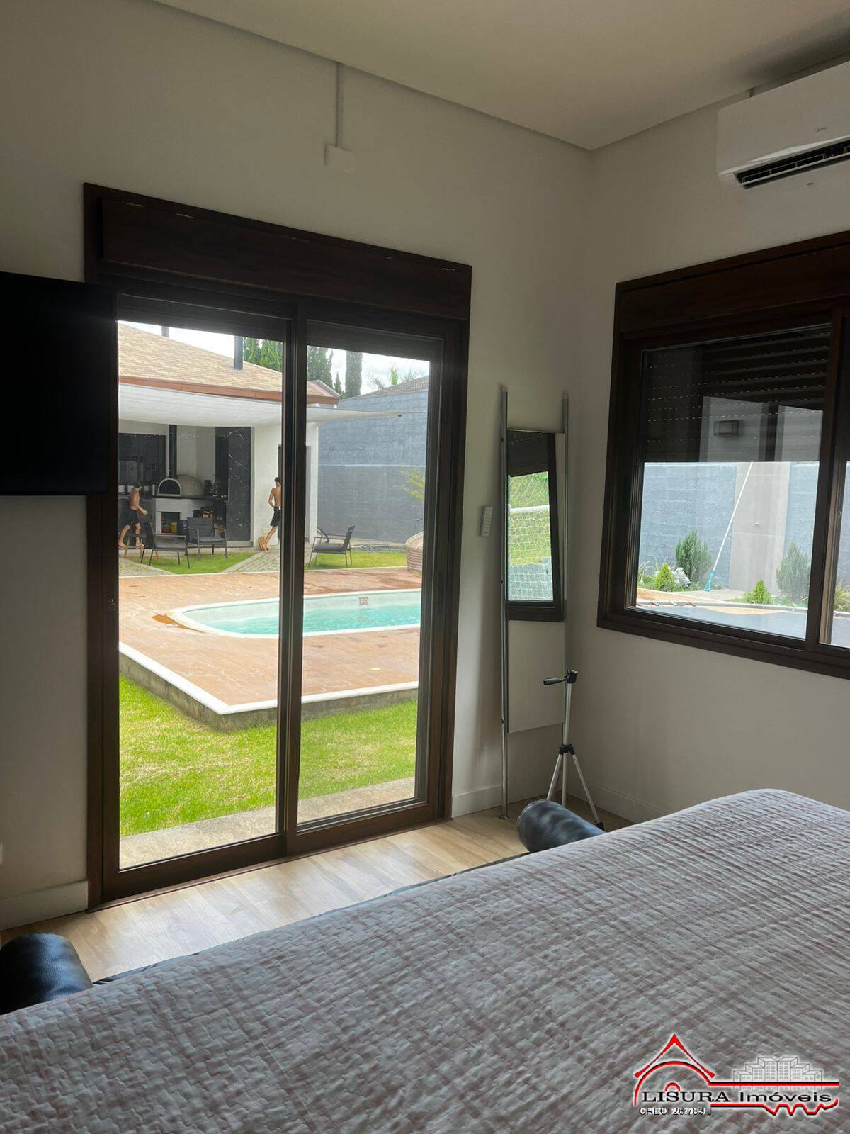 Casa de Condomínio para alugar com 3 quartos, 300m² - Foto 6