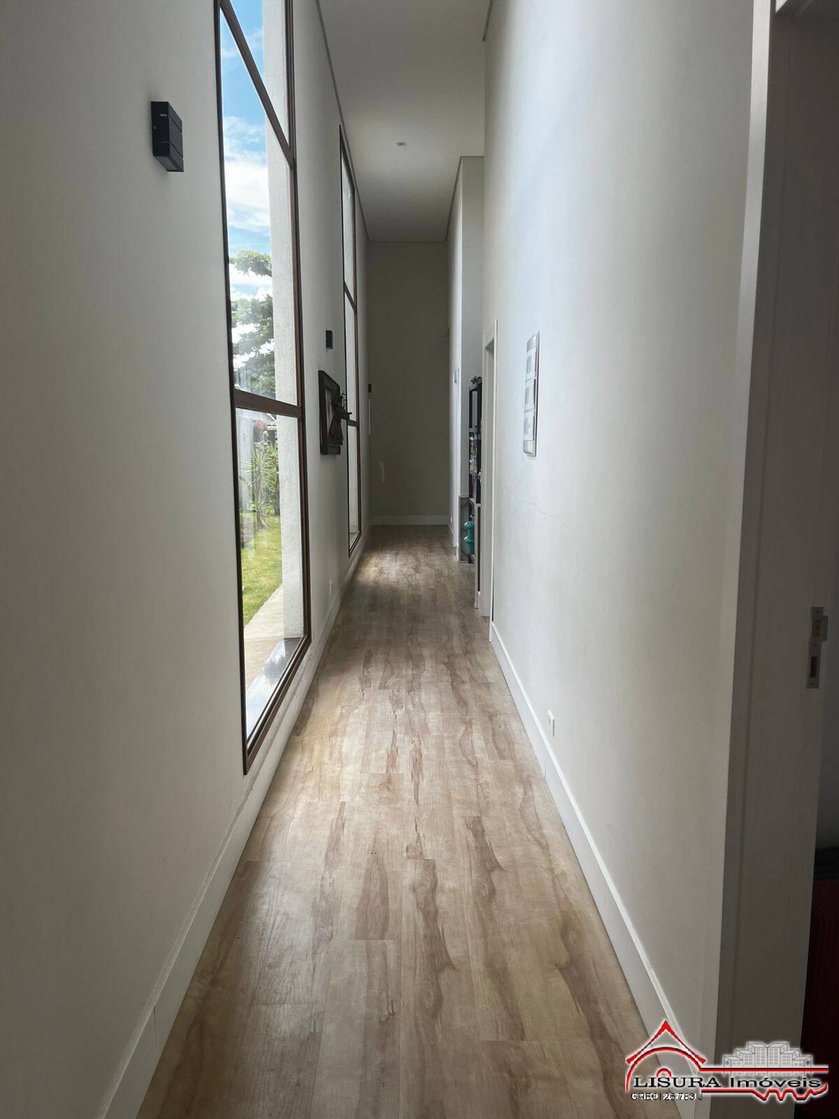 Casa de Condomínio para alugar com 3 quartos, 300m² - Foto 7
