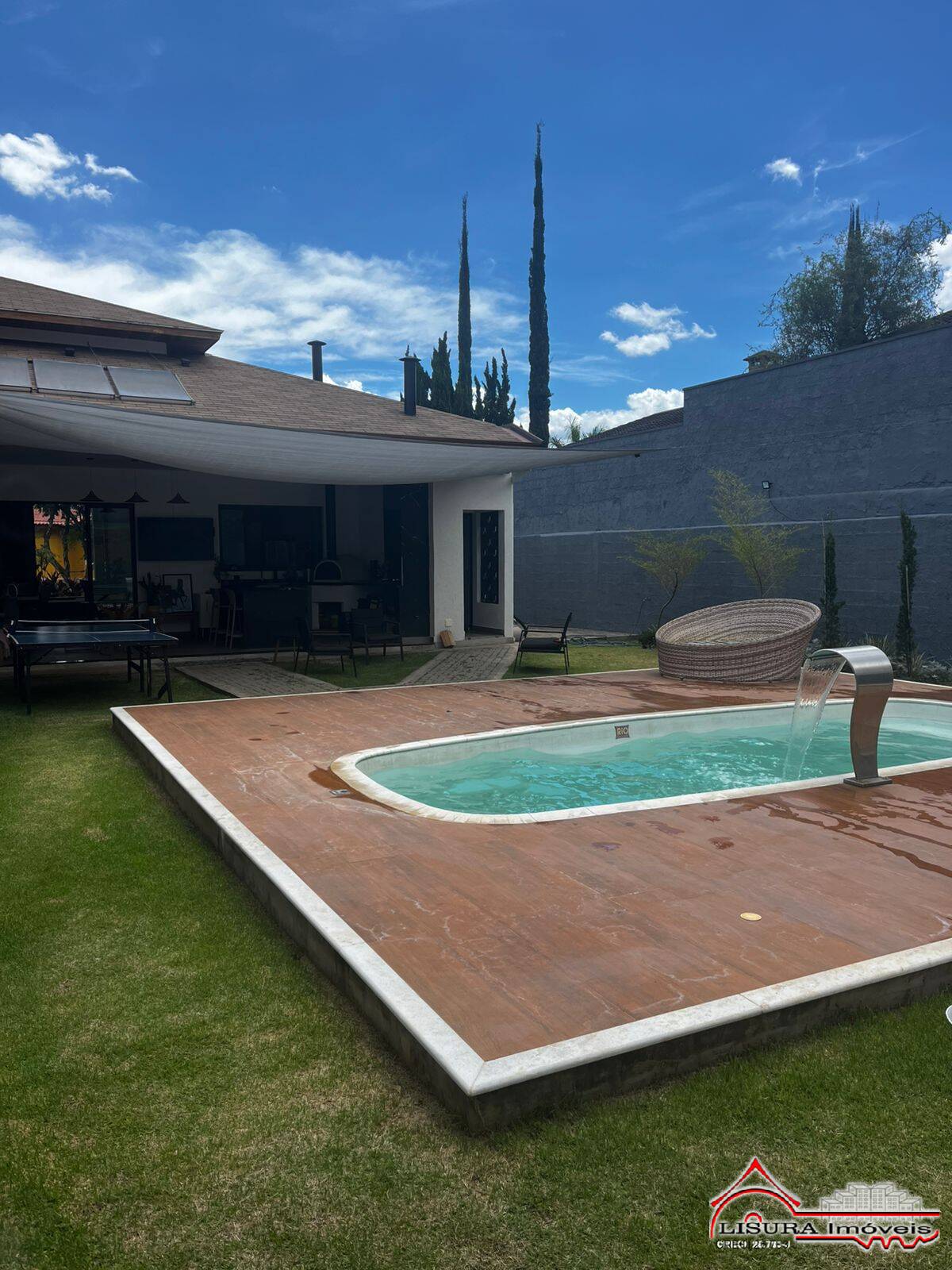 Casa de Condomínio para alugar com 3 quartos, 300m² - Foto 11