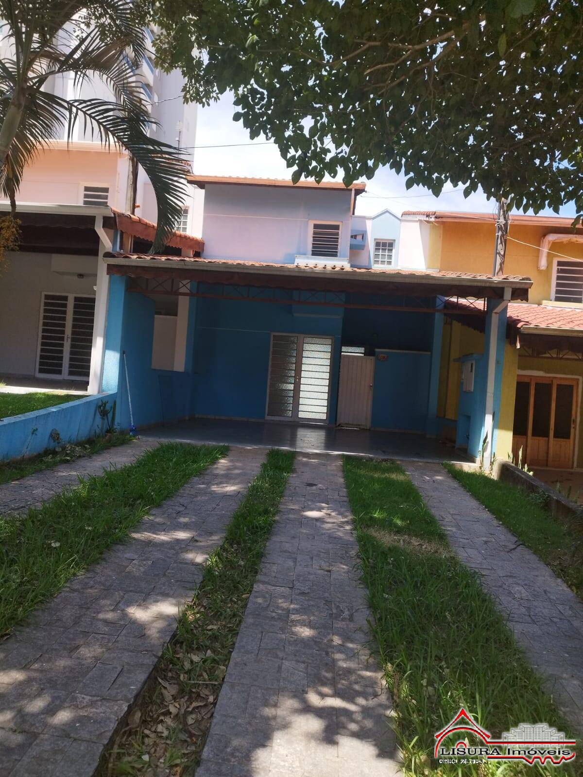 (I) LINDA CASA DE CONDOMÍNIO NO BOSQUE DOS IPES JACAREÍ SP
