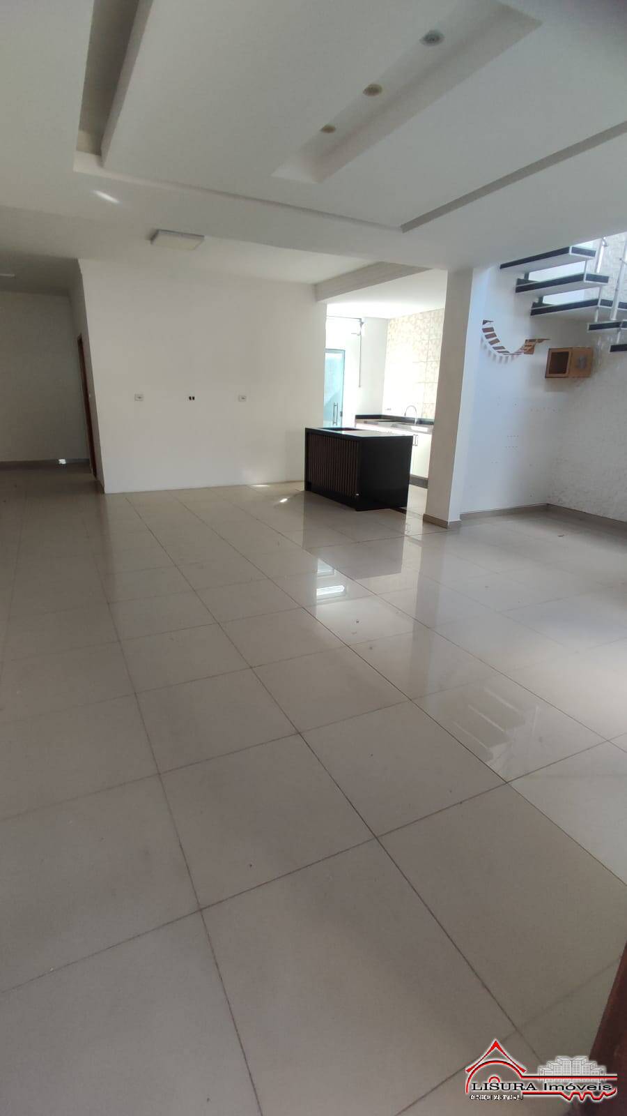Casa para alugar com 4 quartos, 160m² - Foto 9