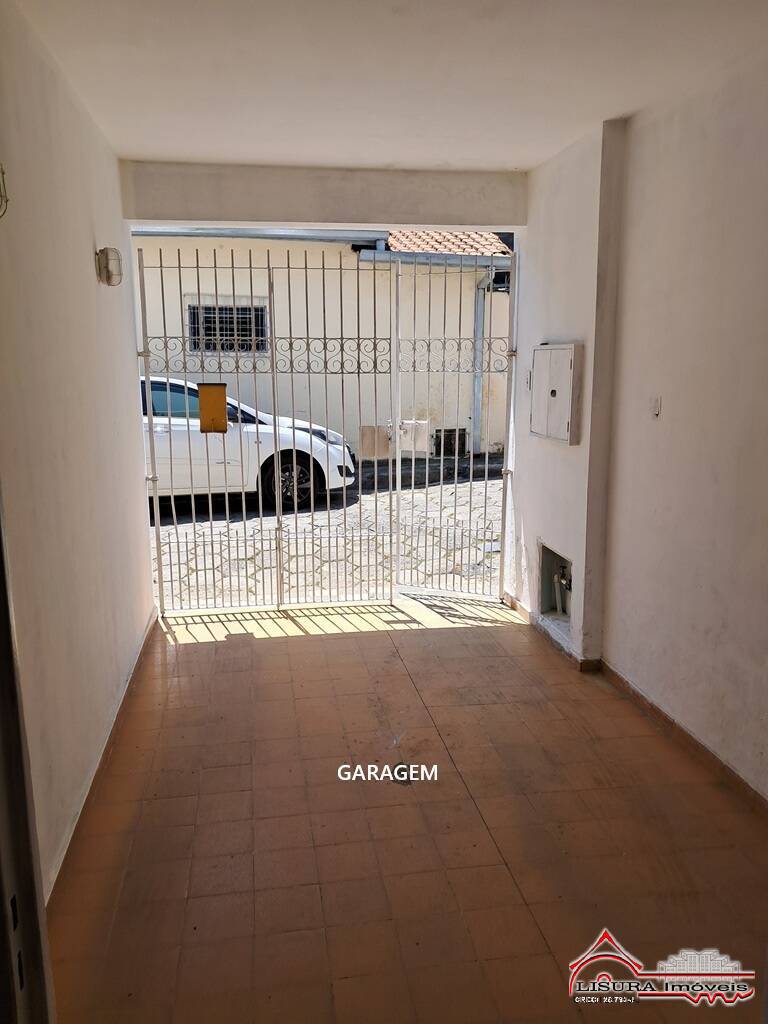 Casa à venda com 4 quartos, 60m² - Foto 2