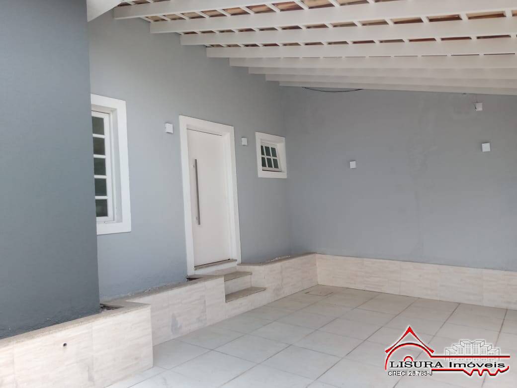 Casa à venda com 3 quartos, 170m² - Foto 1