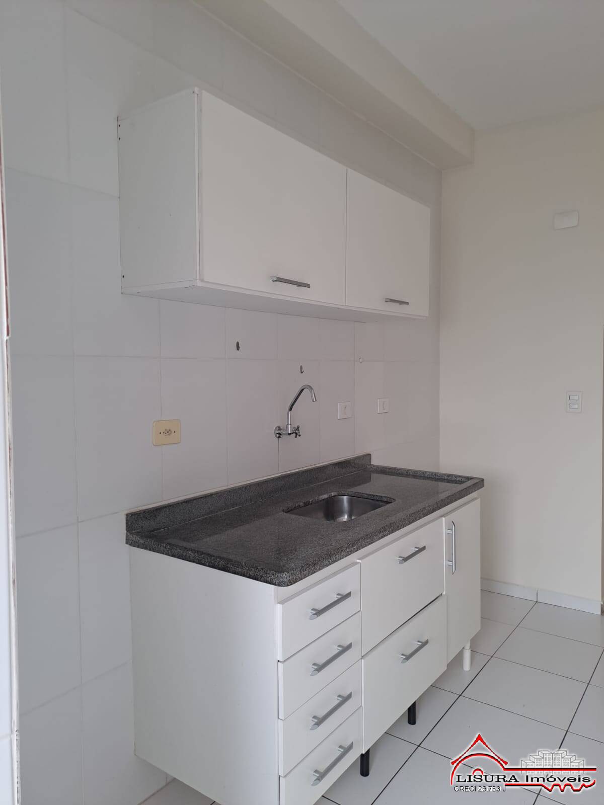Apartamento para alugar com 2 quartos, 68m² - Foto 6