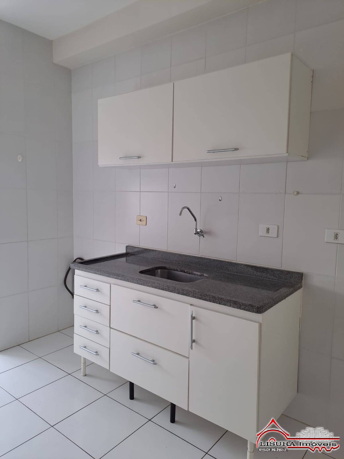 Apartamento para alugar com 2 quartos, 68m² - Foto 9