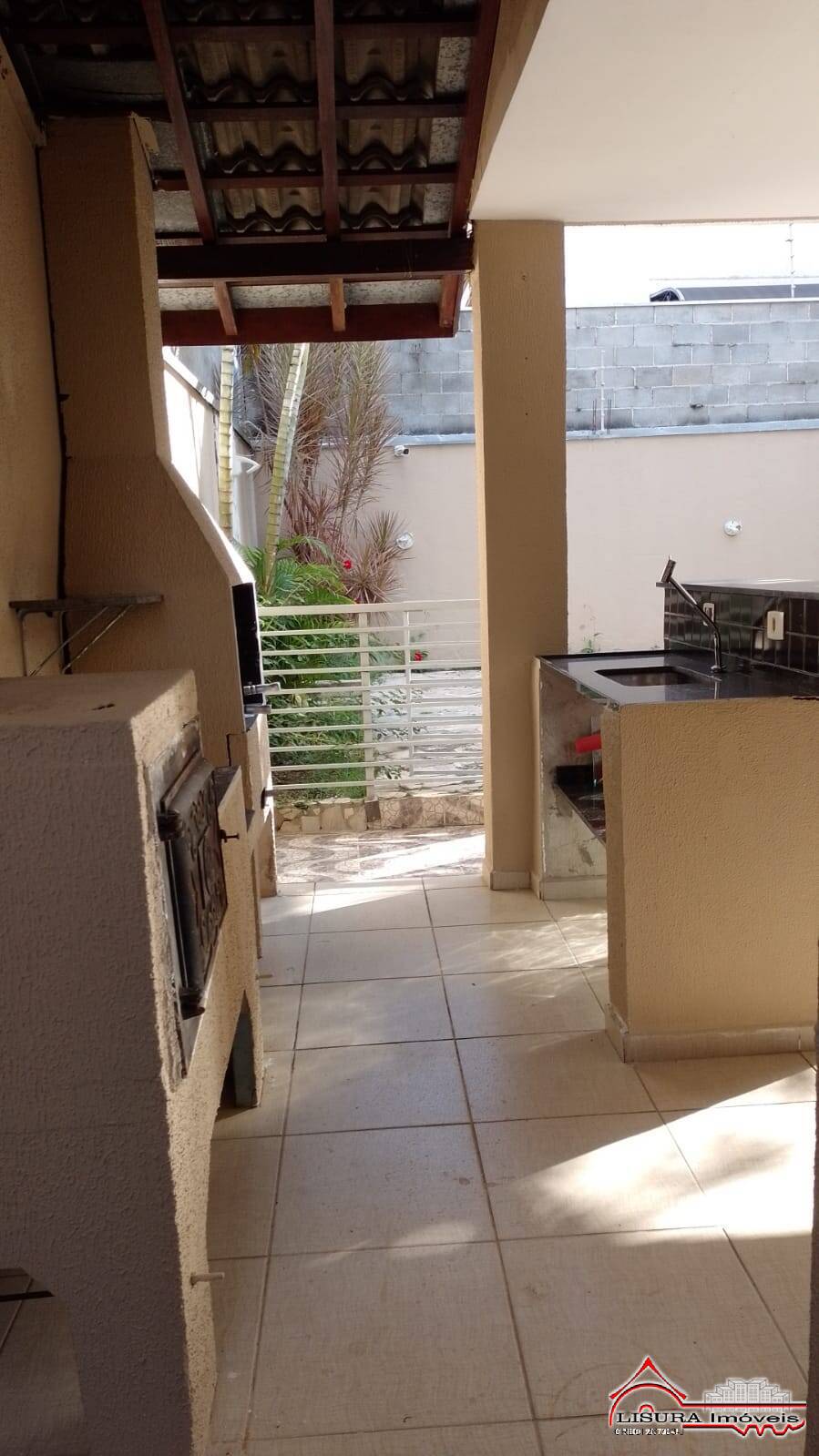 Casa para alugar com 3 quartos, 100m² - Foto 32