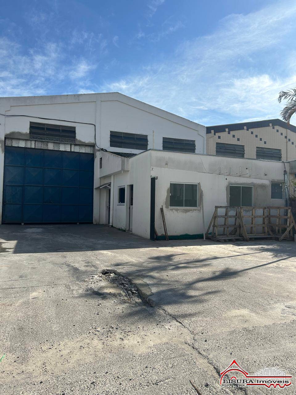 (TI) GALPÃO NA ADHEMAR DE BARROS JACAREI SP PARA LOCAÇÃO
