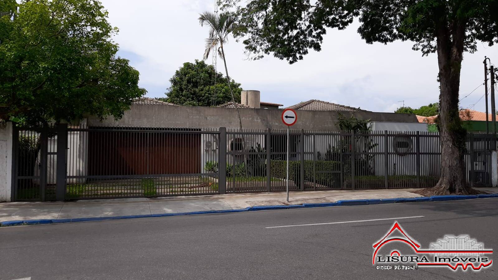 Casa à venda com 3 quartos - Foto 1