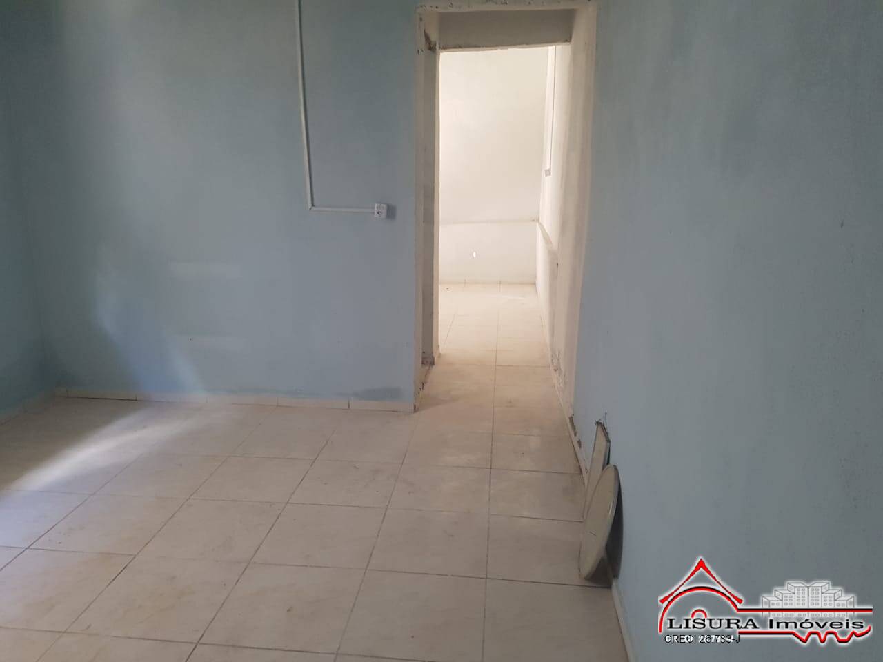 (i) CASA PARA LOCAÇÃO VILA IITA JACAREI SP