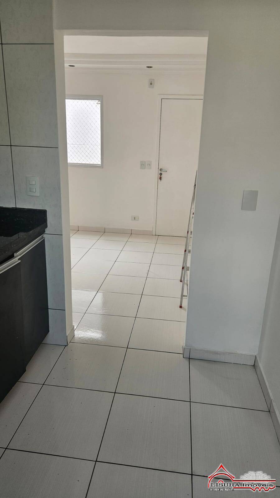 Apartamento à venda com 2 quartos, 45m² - Foto 3