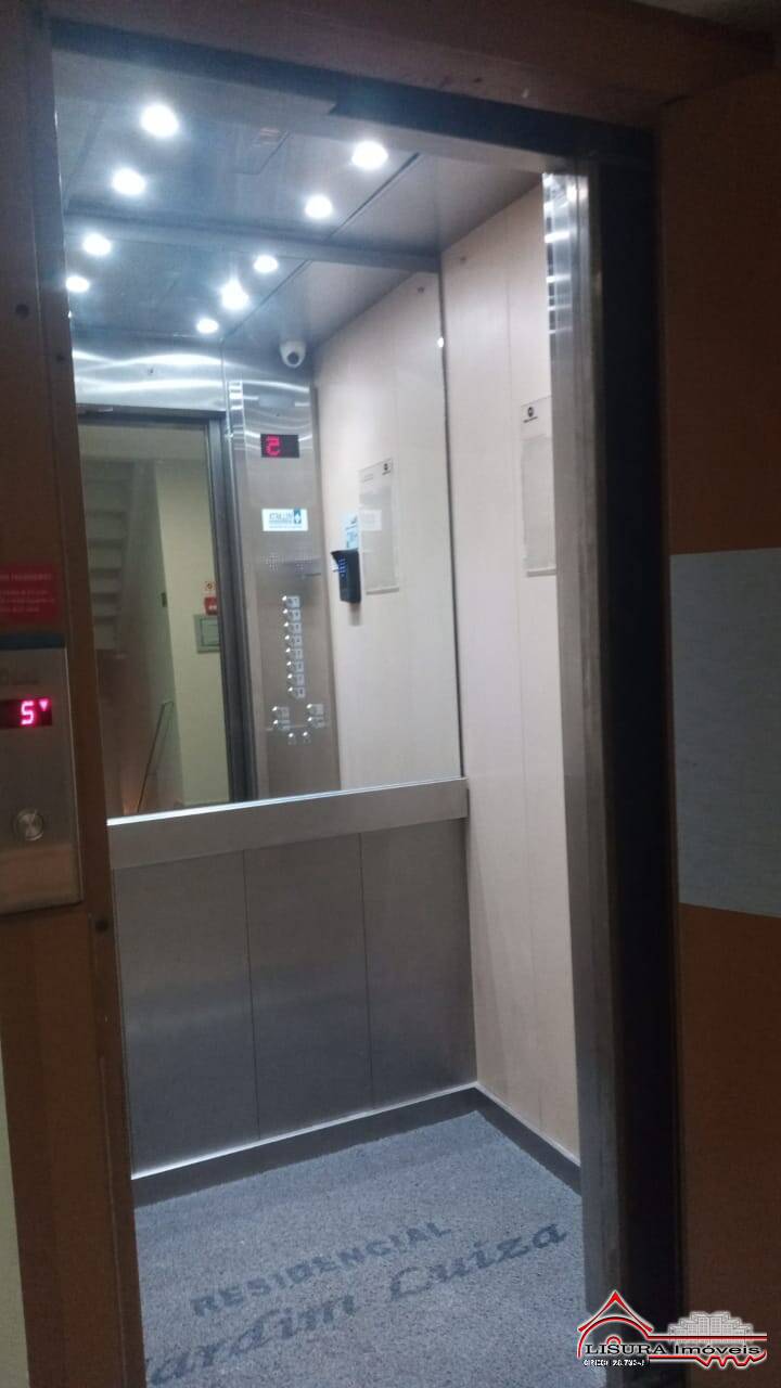 Apartamento à venda com 2 quartos, 55m² - Foto 33