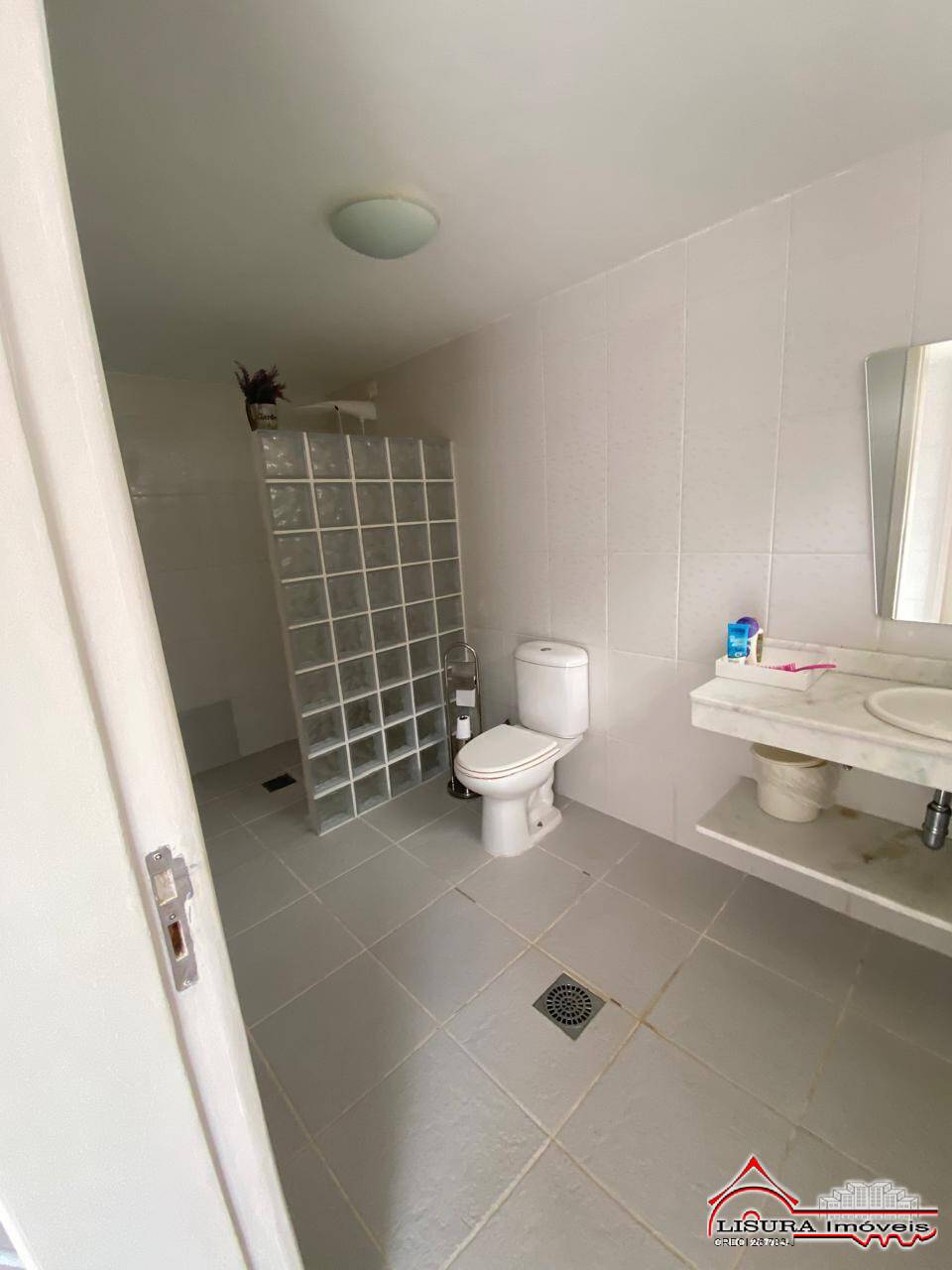 Casa à venda com 3 quartos, 600m² - Foto 32